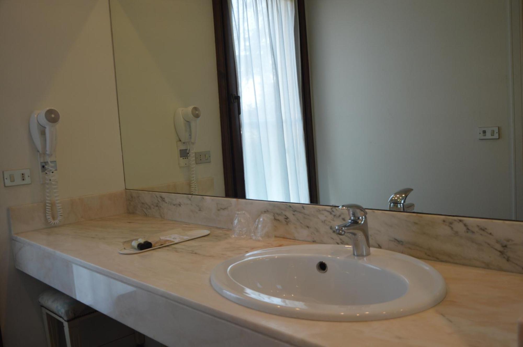 Blue Dream Hotel Монселиче Экстерьер фото