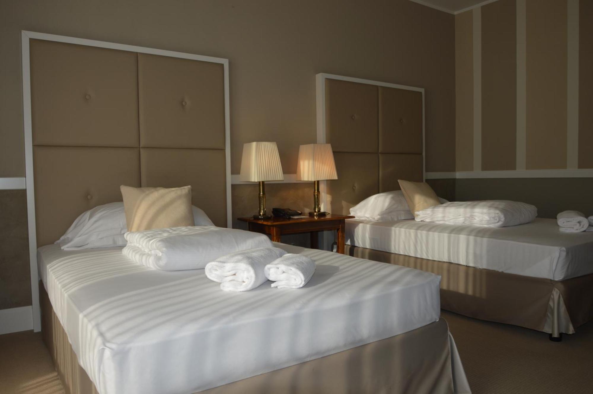 Blue Dream Hotel Монселиче Экстерьер фото