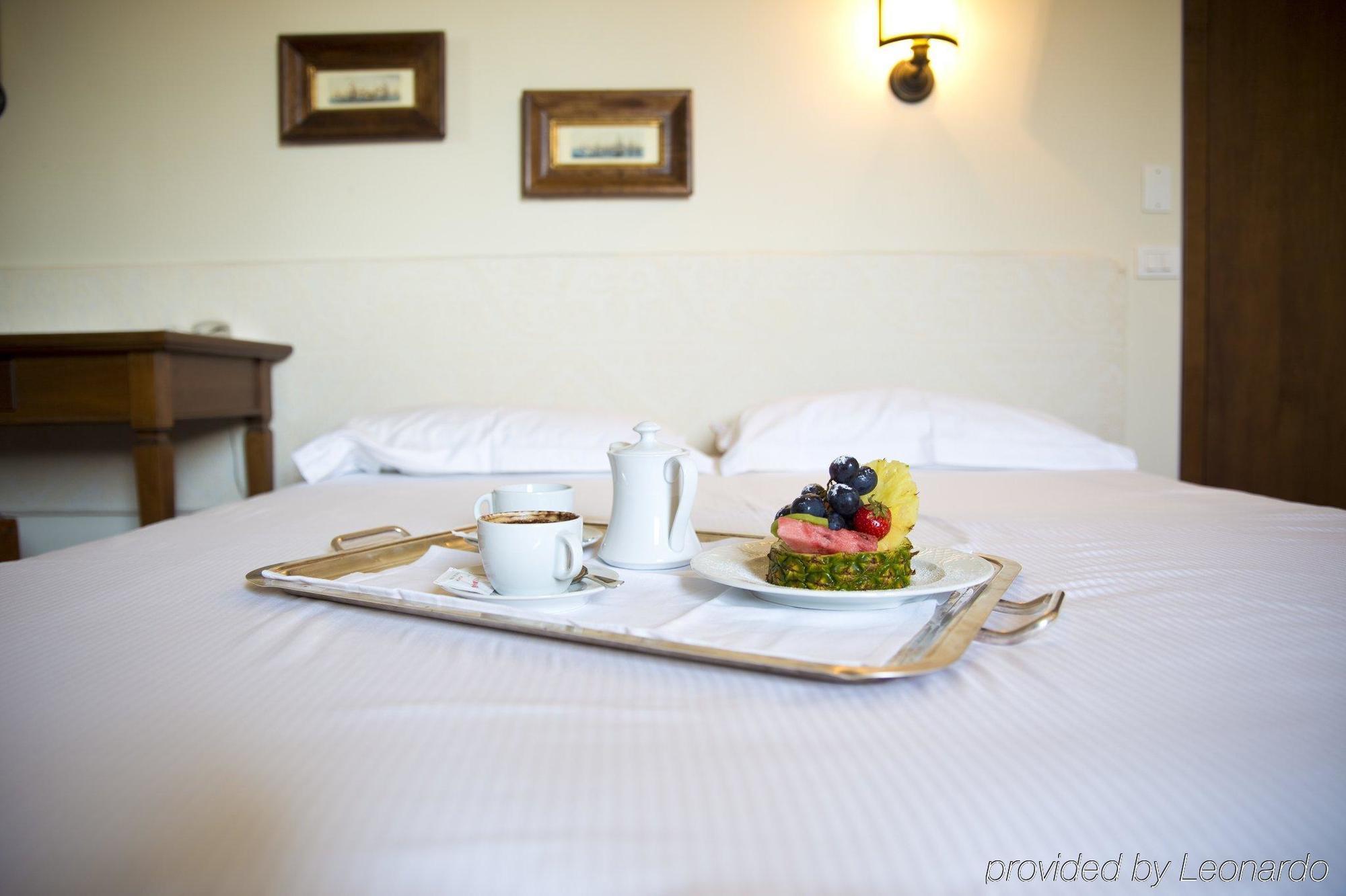 Blue Dream Hotel Монселиче Экстерьер фото