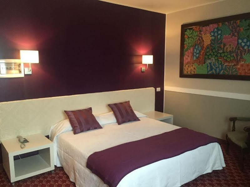 Blue Dream Hotel Монселиче Экстерьер фото