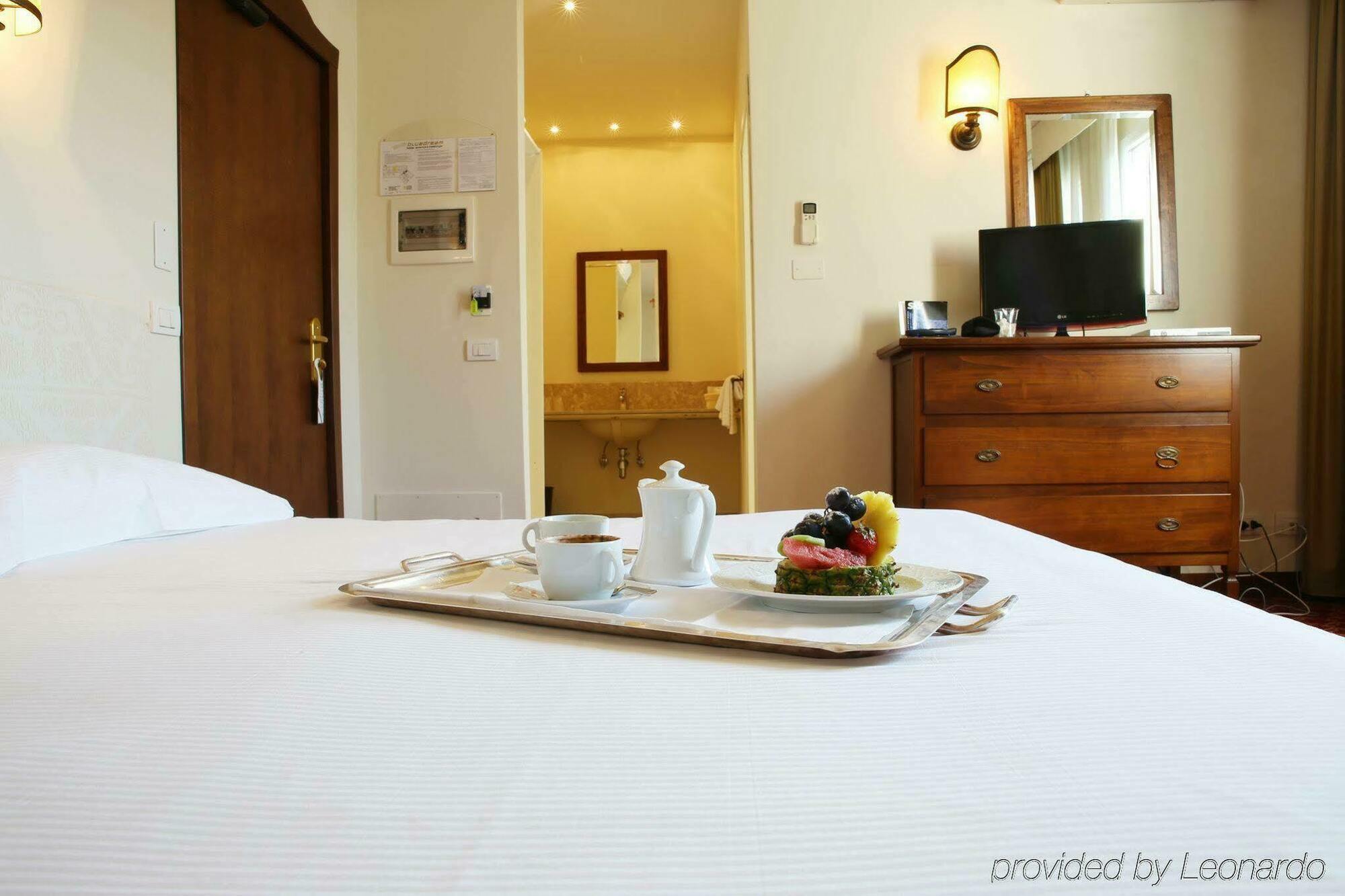 Blue Dream Hotel Монселиче Экстерьер фото